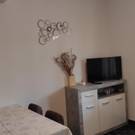 Апартаменты Apartman Iva Каштела Экстерьер фото